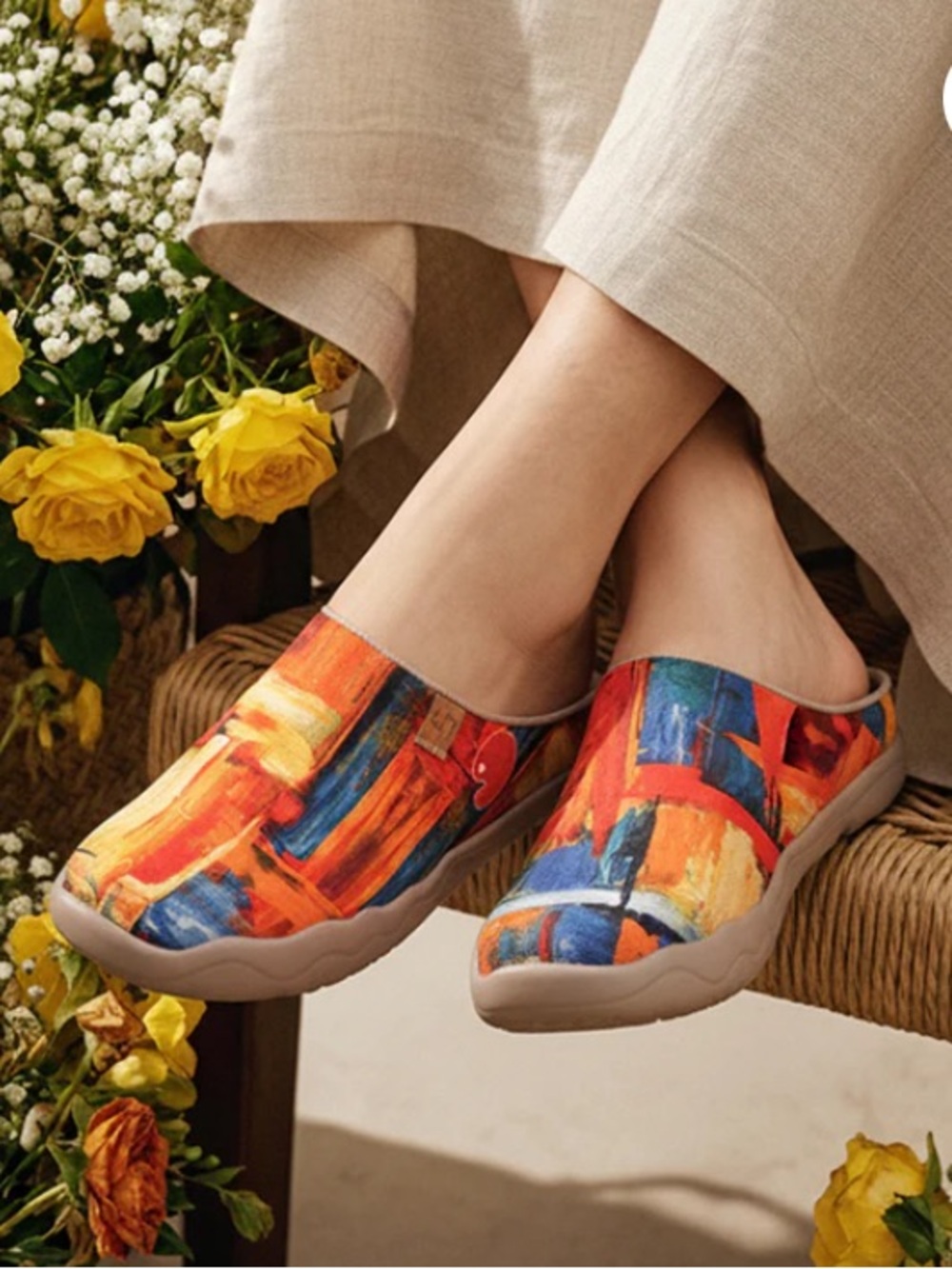 UIN Colorful Comfort Canvas Slip Ons